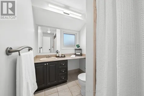34 Melville Drive Ottawa ON K2J 2E9