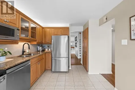 34 Melville Drive Ottawa ON K2J 2E9
