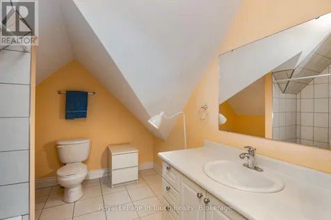 8 Woodward Drive Tiny ON L0L 2J0