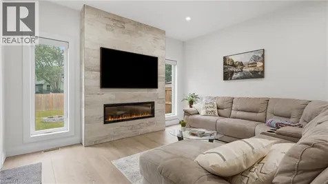1055 Bay Street Port Rowan ON N0E 1M0