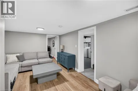 33 Kenwood Crescent Hamilton ON L8T 1W3