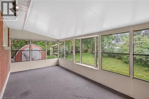 33 Kenwood Crescent Hamilton ON L8T 1W3