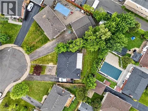 33 Kenwood Crescent Hamilton ON L8T 1W3