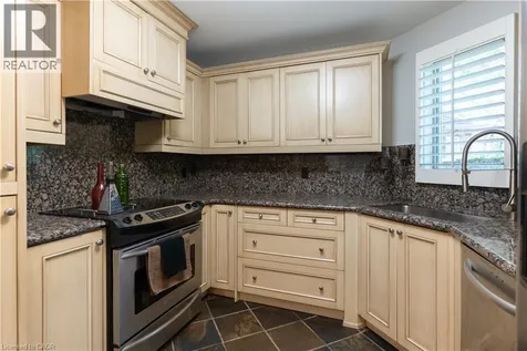 12 Pinto Drive Ancaster ON L9K 1L1
