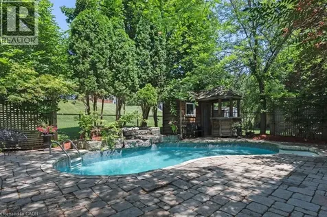 12 Pinto Drive Ancaster ON L9K 1L1