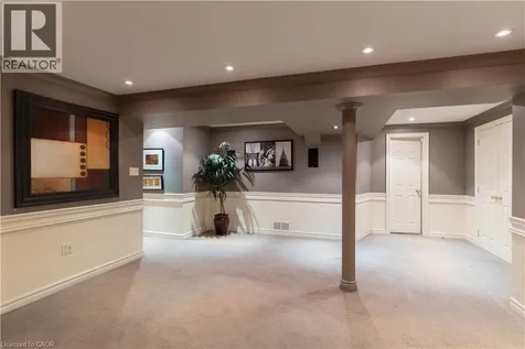 12 Pinto Drive Ancaster ON L9K 1L1