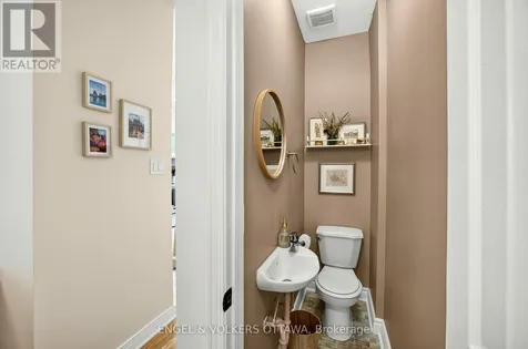 68 Upper Lorne Place Ottawa ON K1R 7G9