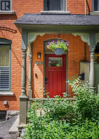 68 Upper Lorne Place Ottawa ON K1R 7G9