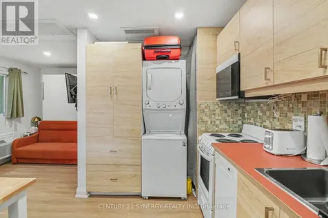 95 Templeton Street Ottawa ON K1N 6X4