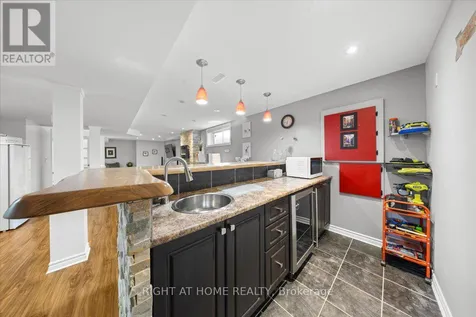 850 Feather Moss Way Ottawa ON K1V 1X2