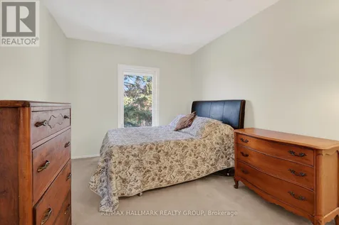 3 Birchdale Avenue Ottawa ON K2H 5A1