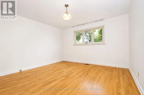 2148 Iris Street Ottawa ON K2C 1B3