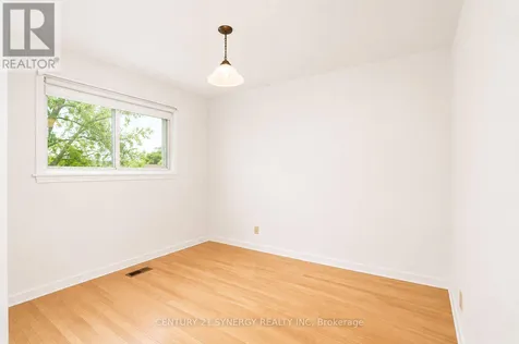2148 Iris Street Ottawa ON K2C 1B3