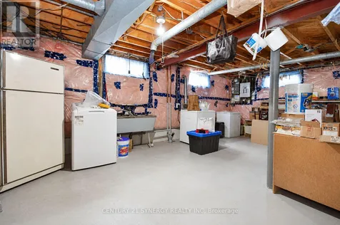 2148 Iris Street Ottawa ON K2C 1B3