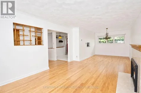 2148 Iris Street Ottawa ON K2C 1B3