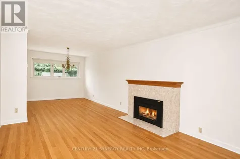 2148 Iris Street Ottawa ON K2C 1B3