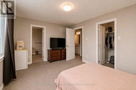 707 Samantha Eastop Avenue Ottawa ON K2S 2A9