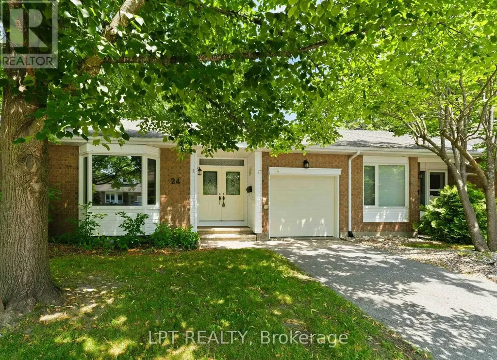 24 Grand Cedar Court Ottawa ON K2S 1C8