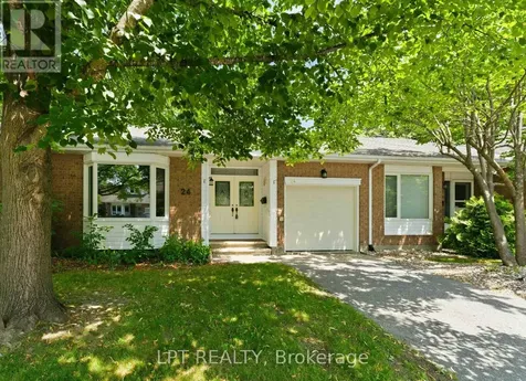 24 Grand Cedar Court Ottawa ON K2S 1C8