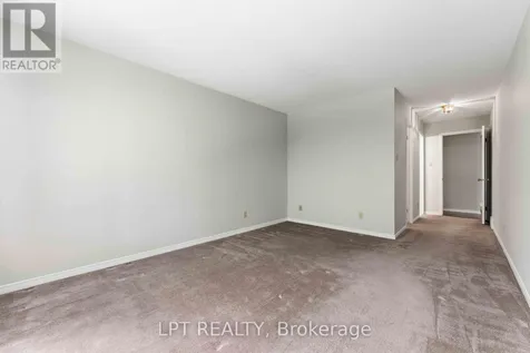 24 Grand Cedar Court Ottawa ON K2S 1C8