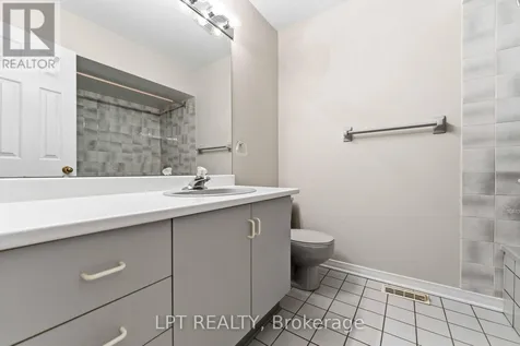 24 Grand Cedar Court Ottawa ON K2S 1C8