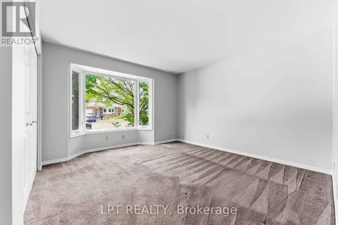 24 Grand Cedar Court Ottawa ON K2S 1C8