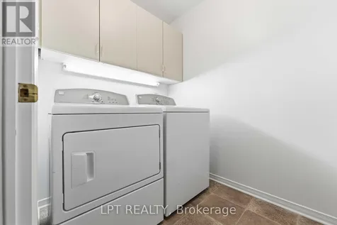 24 Grand Cedar Court Ottawa ON K2S 1C8
