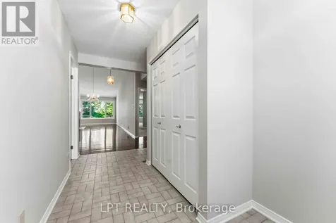 24 Grand Cedar Court Ottawa ON K2S 1C8