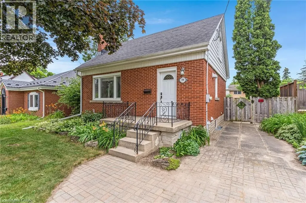 799 Rockway Drive Kitchener ON N2G 3B6