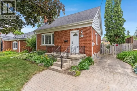 799 Rockway Drive Kitchener ON N2G 3B6
