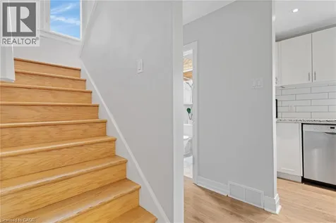 799 Rockway Drive Kitchener ON N2G 3B6