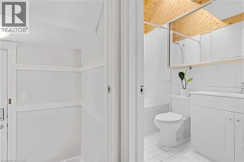 799 Rockway Drive Kitchener ON N2G 3B6