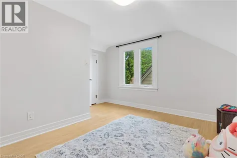 799 Rockway Drive Kitchener ON N2G 3B6