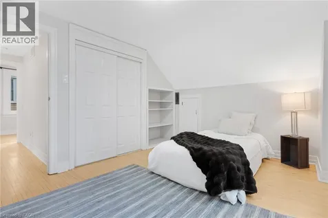 799 Rockway Drive Kitchener ON N2G 3B6