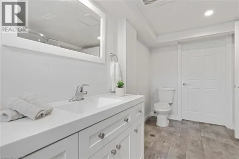 799 Rockway Drive Kitchener ON N2G 3B6