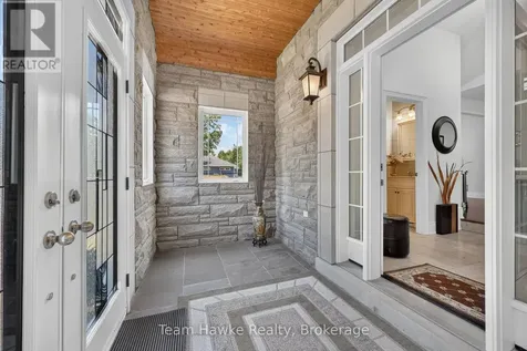 9 Tucson Road Tiny ON L9M 0B6