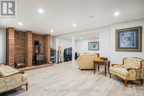 38 Willow Drive Tiny ON L0L 1P1