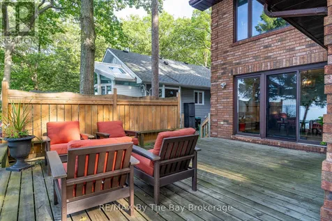 38 Willow Drive Tiny ON L0L 1P1