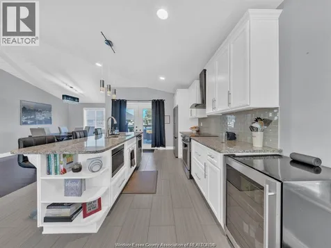 1524 Inverness Avenue Windsor ON N8P 0B1