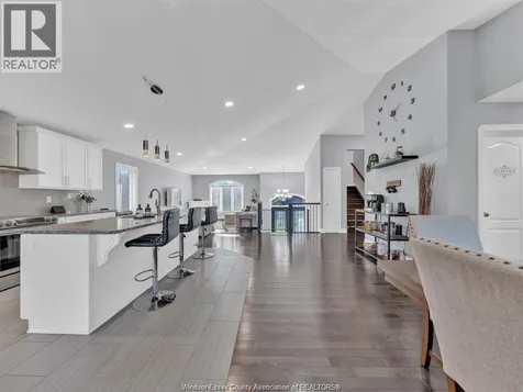 1524 Inverness Avenue Windsor ON N8P 0B1