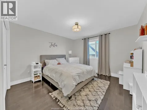 1524 Inverness Avenue Windsor ON N8P 0B1