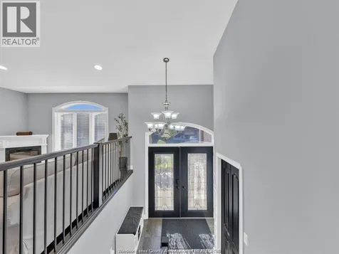 1524 Inverness Avenue Windsor ON N8P 0B1