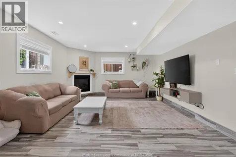 1267 Eastlawn Avenue Windsor ON N8S 0A7