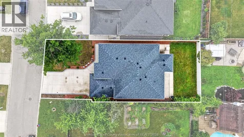 1267 Eastlawn Avenue Windsor ON N8S 0A7