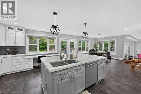 161 Lloyminn Avenue Ancaster ON L9G 1H7