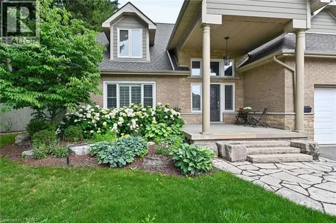 161 Lloyminn Avenue Ancaster ON L9G 1H7
