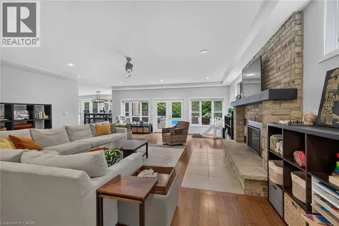 161 Lloyminn Avenue Ancaster ON L9G 1H7