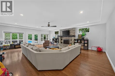 161 Lloyminn Avenue Ancaster ON L9G 1H7
