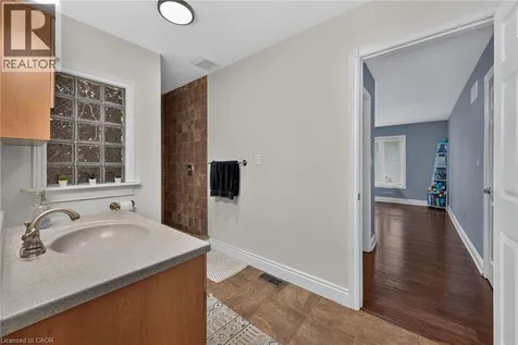 161 Lloyminn Avenue Ancaster ON L9G 1H7