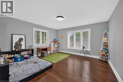 161 Lloyminn Avenue Ancaster ON L9G 1H7